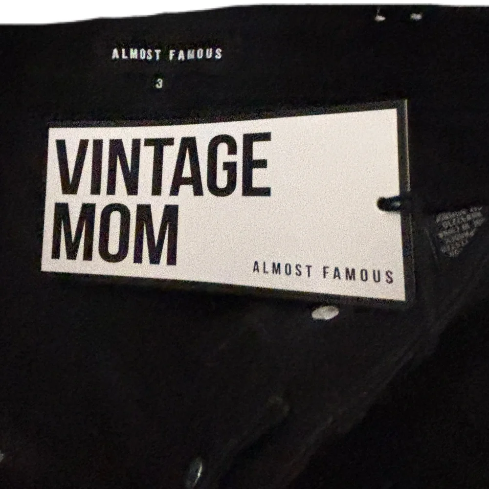 NWT Almost Famous Black Distressed Vintage Mom Jeans Size 3 - Picture 4 of 11